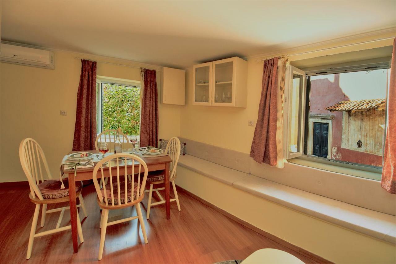 Venetian Well Cozy Apartment Corfu Old Town Luaran gambar