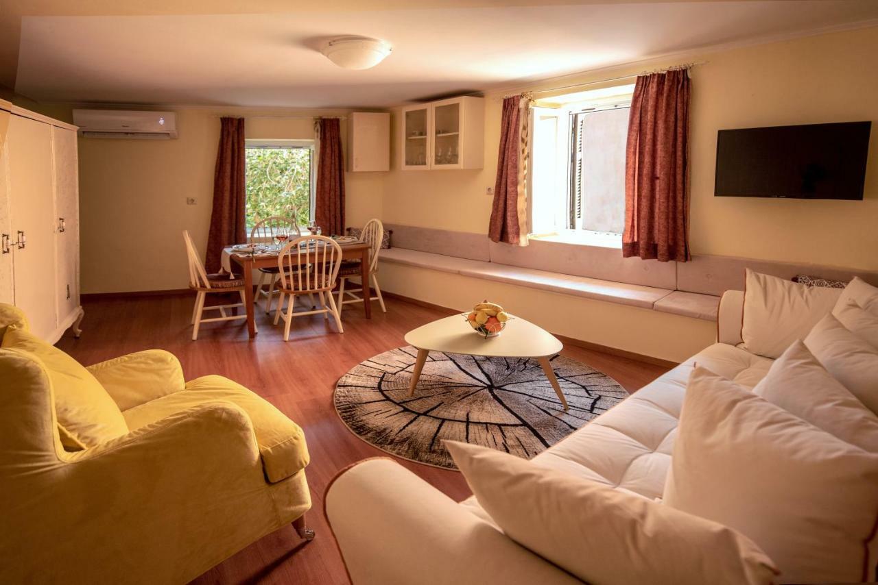 Venetian Well Cozy Apartment Corfu Old Town Luaran gambar